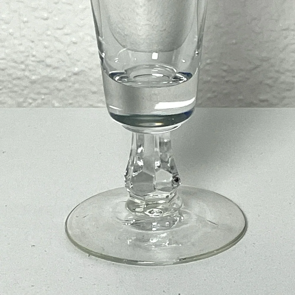 Olympia Beer Footed Pilsner Glass Vintage Horseshoe Logo Collectible Breweriana